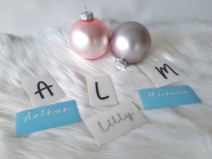 Comic Initialen mit Name für Weihnachtskugel, nur Aufkleber, Personalisierte Kugel, individueller Baumschmuck, Chrismas Kugel Namensschild