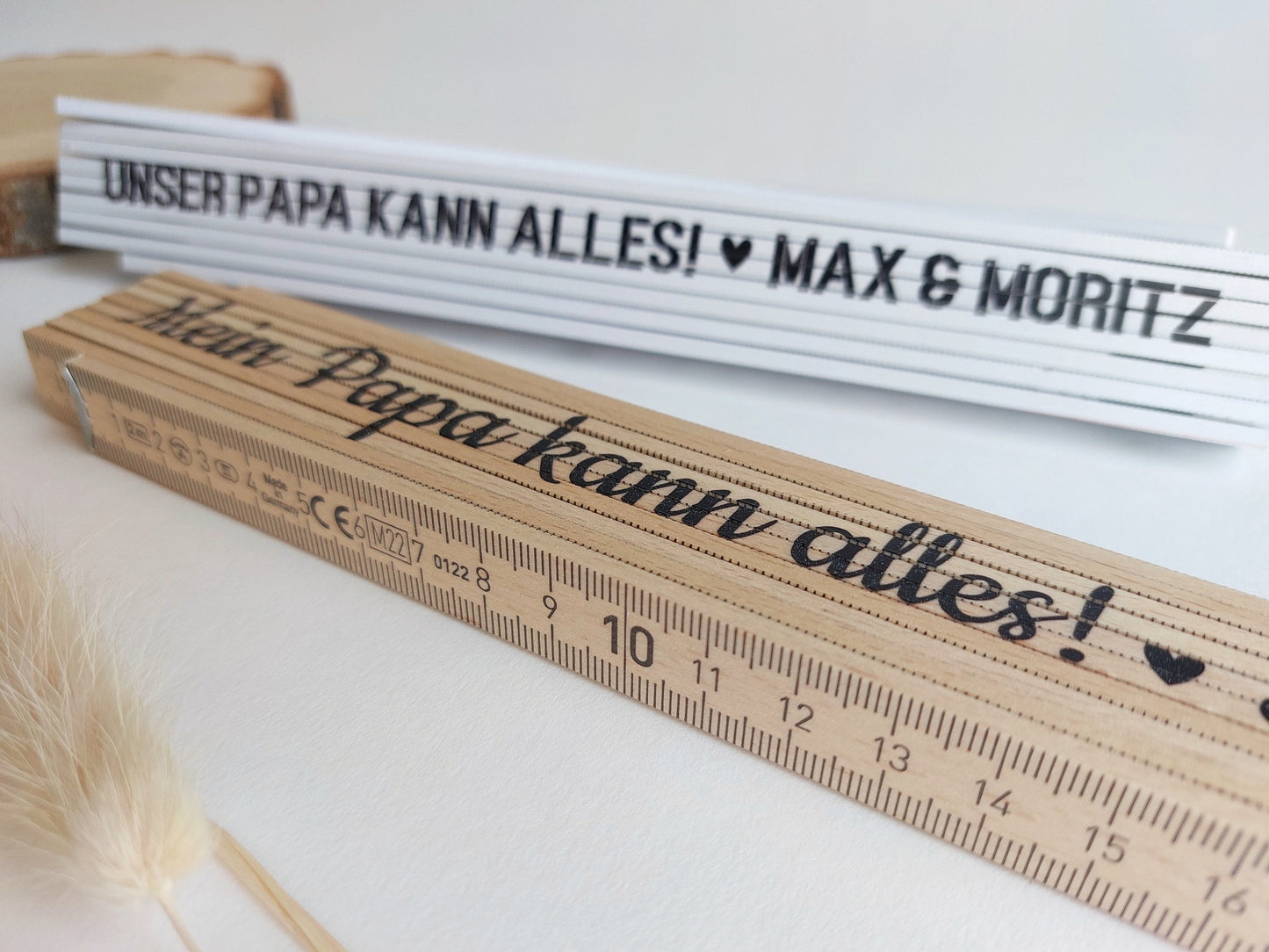 Mein Papa kann alles! <3 mit Namen - Meterstab - 10 vers. Schrift Designs Meterstab Zollstock personalisiert Name Handwerker Werkzeug Symbol